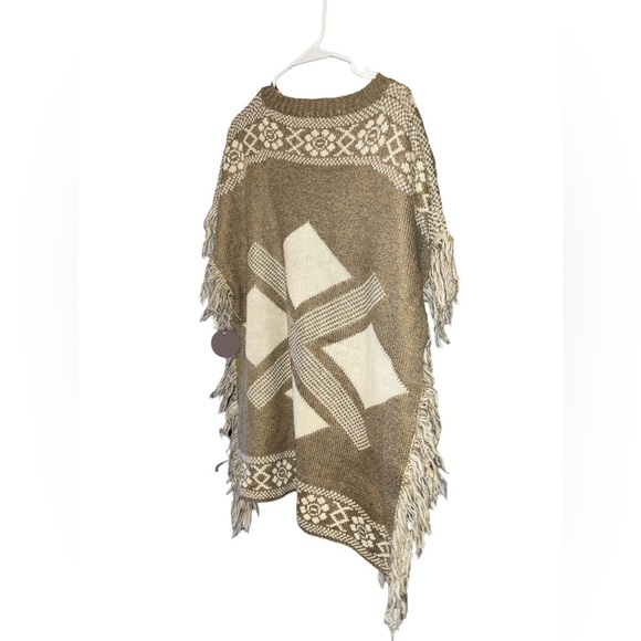 NEW Eva Franco Cotton-Blend Fringe Poncho sze M/L Aztec Brown and White - Picture 9 of 16